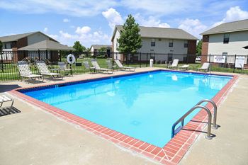 Meadow Walk Apartments Swimming Pool